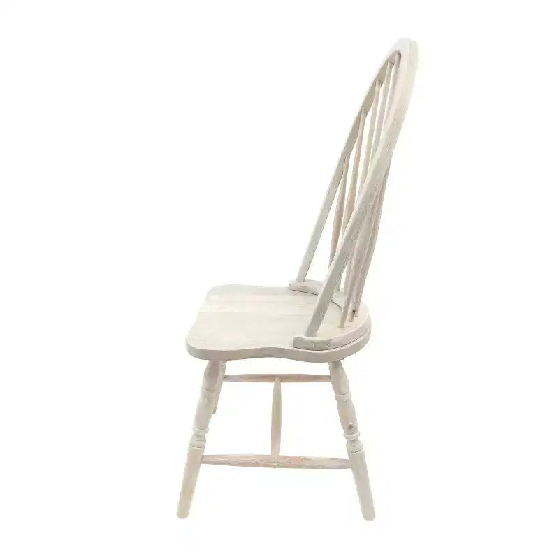 Chaise en bois flotté naturel, structure en bois d'hévéa, sans accoudoirs.