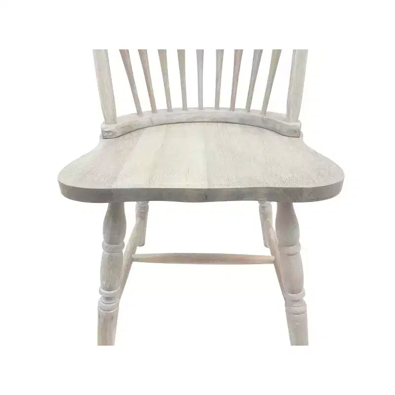 Chaise en bois flotté naturel, structure en bois d'hévéa, sans accoudoirs.