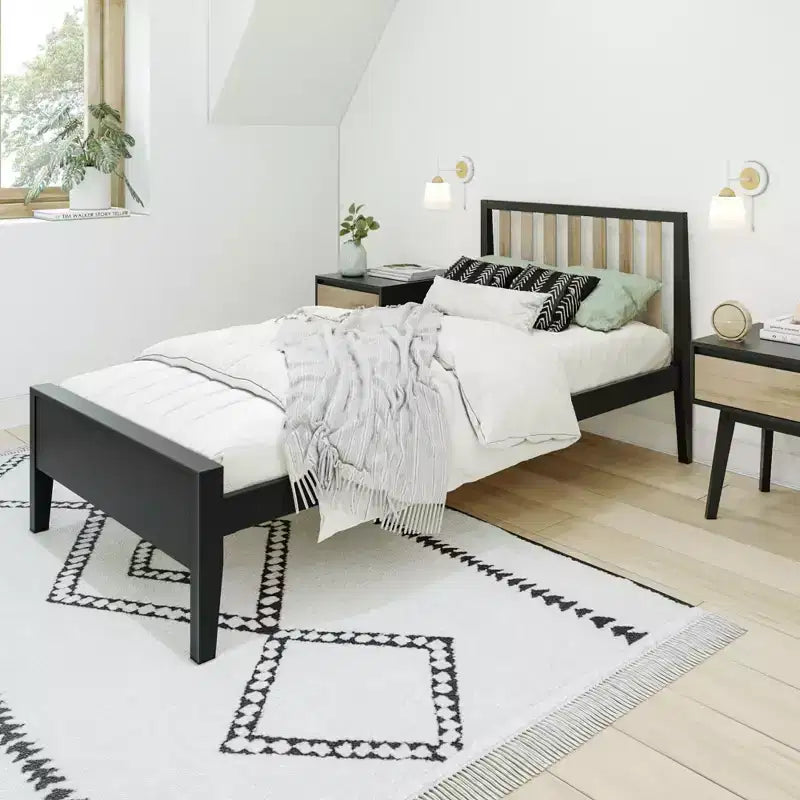 Cadre de lit scandinave en bois massif avec tête de lit