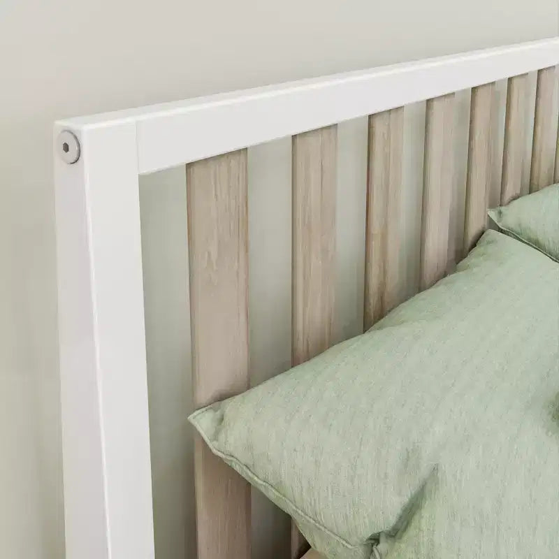 Cadre de lit scandinave en bois massif avec tête de lit