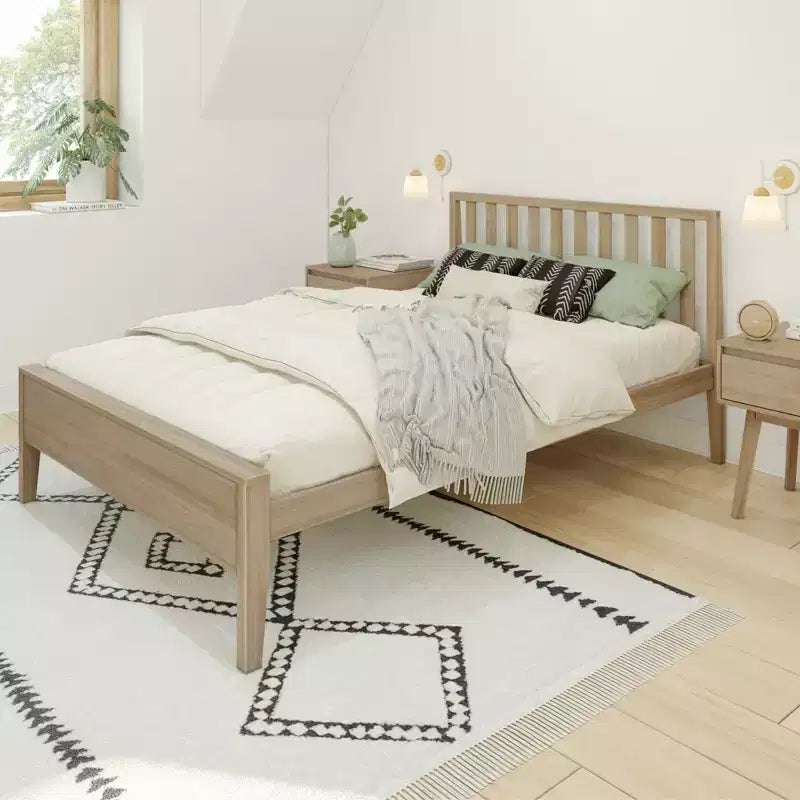 Cadre de lit scandinave en bois massif avec tête de lit